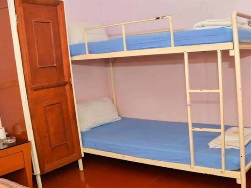 J &J Hotel Кота Кинабалу Екстериор снимка
