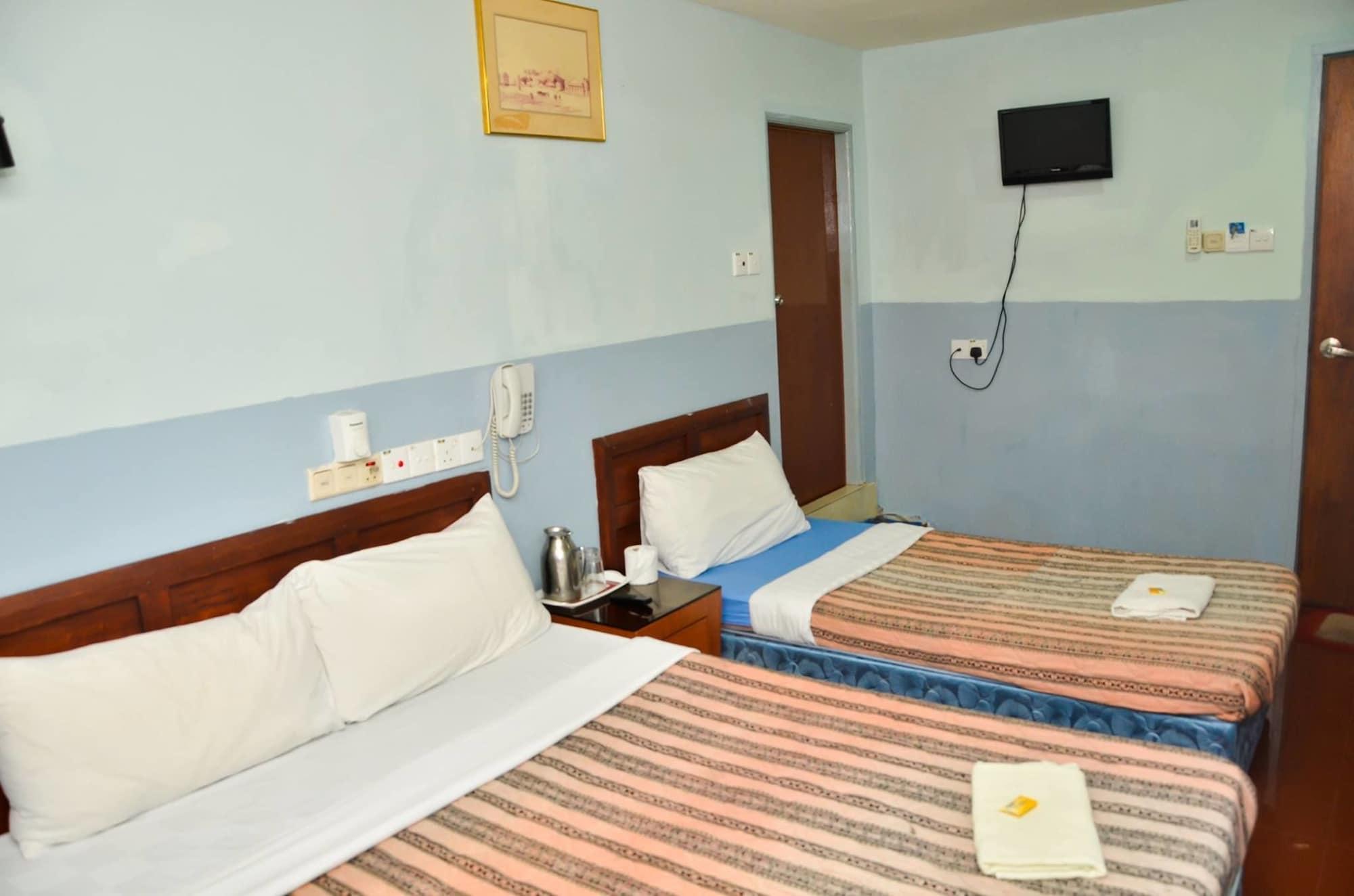 J &J Hotel Кота Кинабалу Екстериор снимка