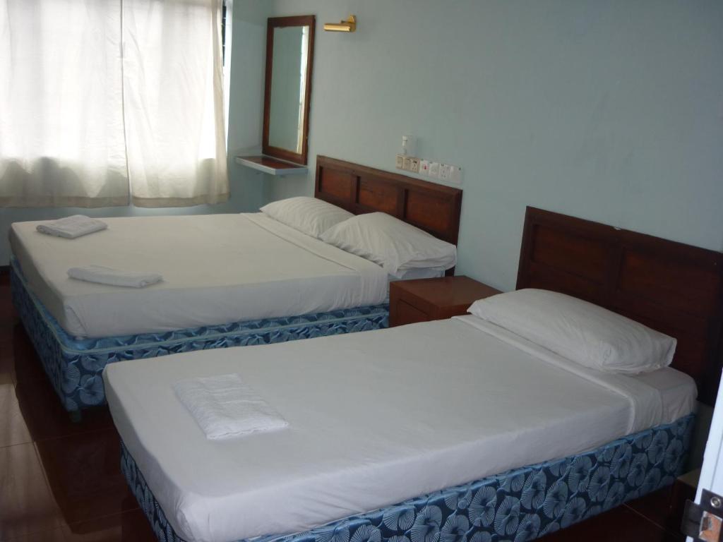 J &J Hotel Кота Кинабалу Екстериор снимка