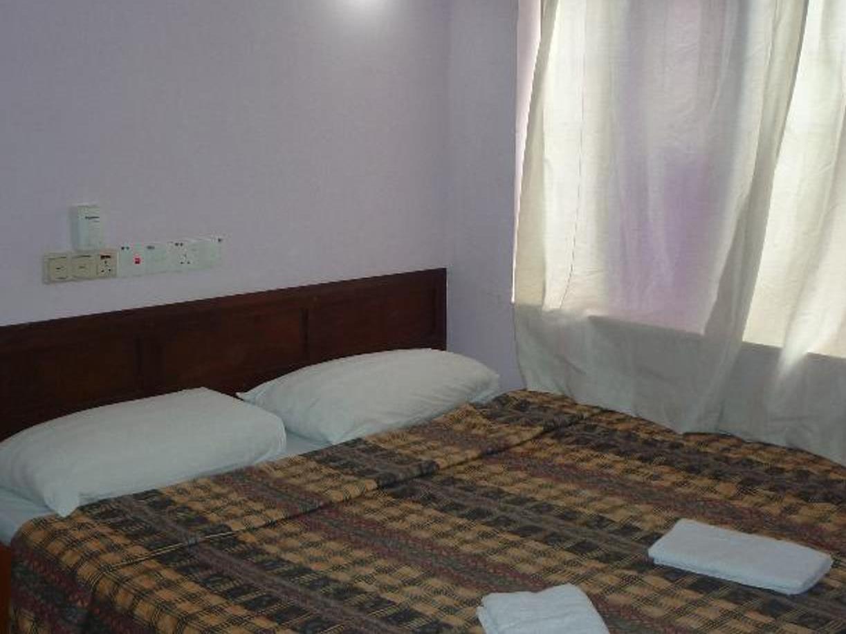 J &J Hotel Кота Кинабалу Екстериор снимка